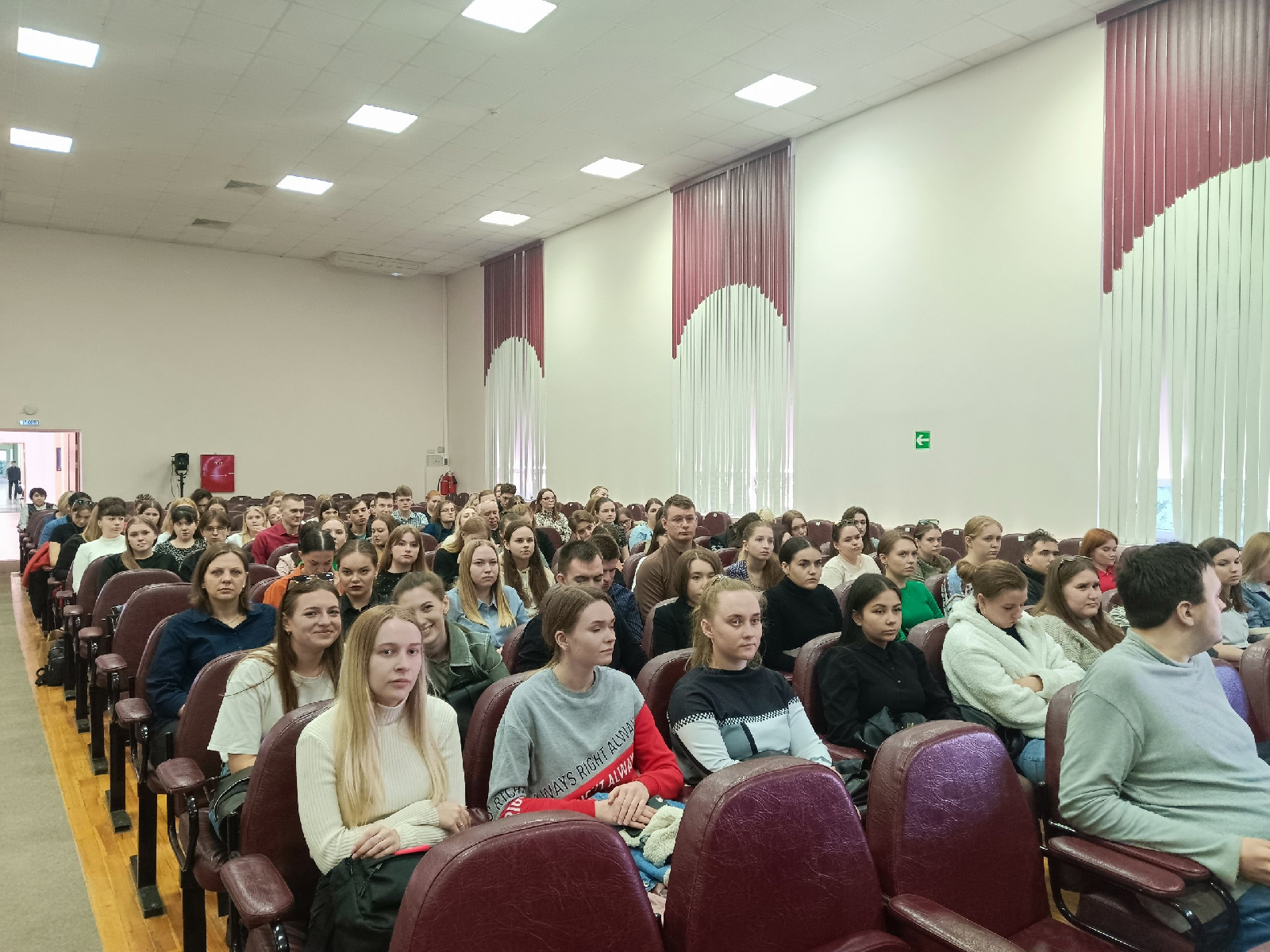 Студенты 20ФПМ1 на встрече с работодателями